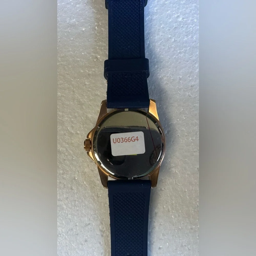Guess Rose Gold Stainless Steel Blue Silicone Strap‎ Men Watch W0366G4